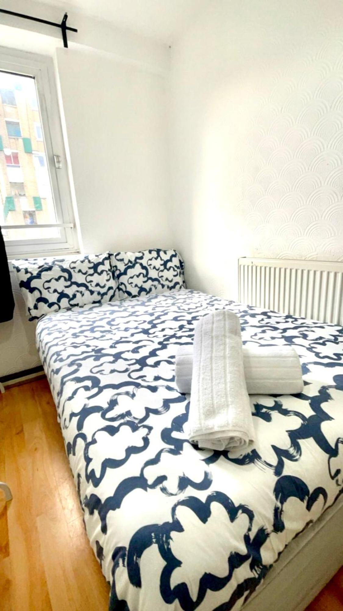 Habitación en casa particular Cozy In 1 Stop To Liverpool Street *