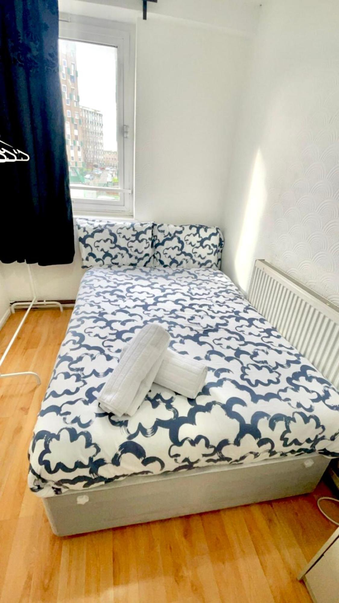Cozy In 1 Stop To Liverpool Street Habitación en casa particular